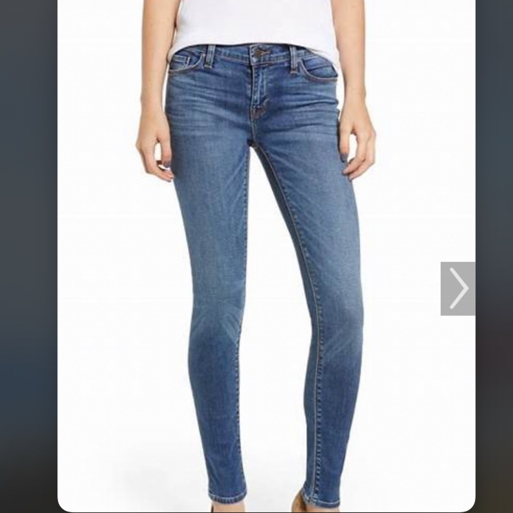 Krista Super Skinny in Olympic Boulevard
Hudson Jeans
Color:Olympic Boulevard